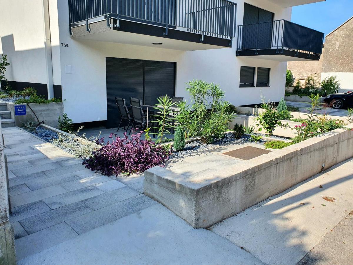 Apartmani Nerium Loviste Exterior photo
