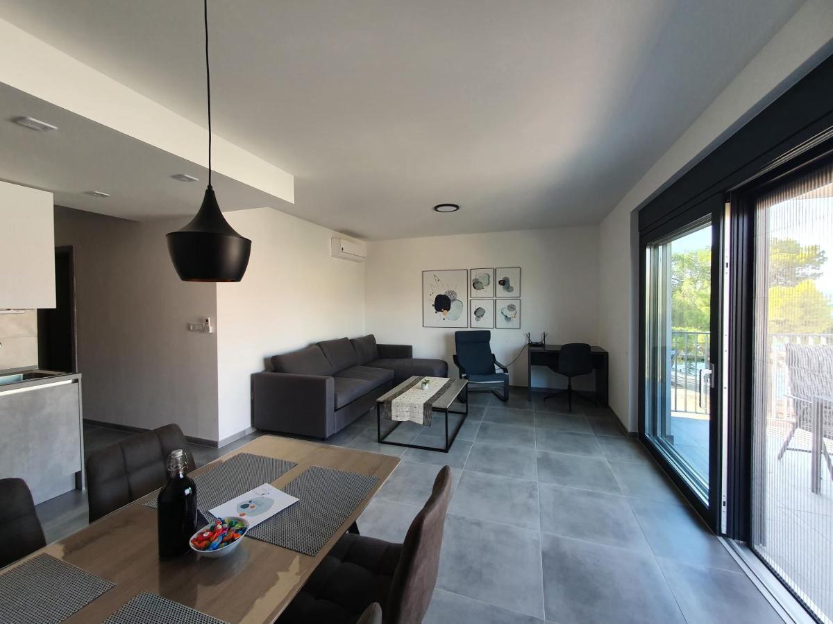 Apartmani Nerium Loviste Exterior photo